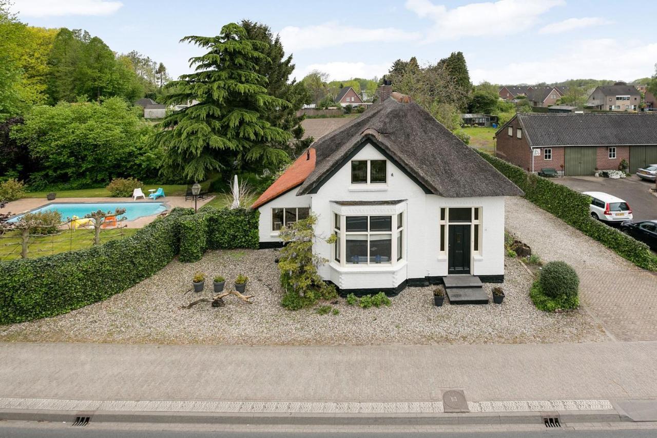 Bed and Breakfast Het Opgemaakte Bed Haps Exterior foto